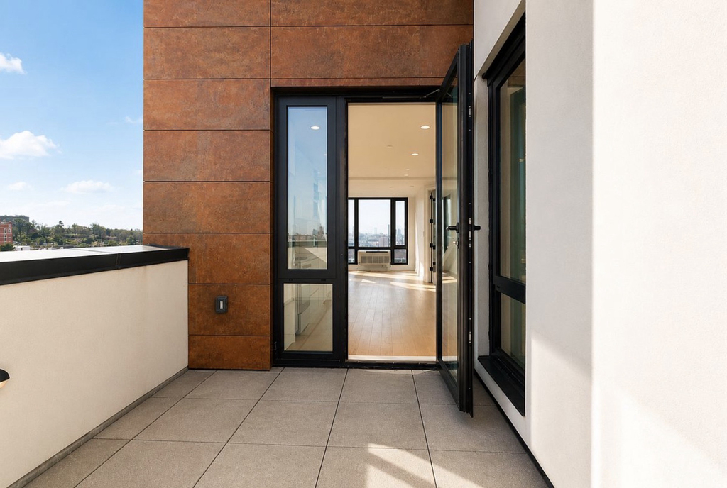 4th Avenue - Photo 4