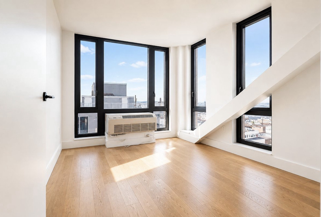 4th Avenue - Photo 3