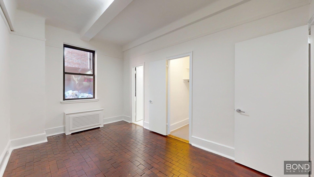 West 73rd Street - Photo 3