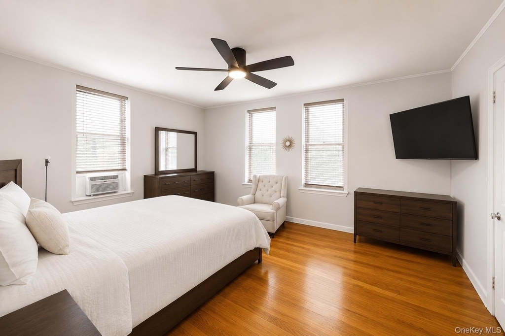 472 Gramatan Avenue - Photo 6