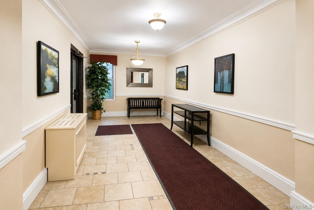 472 Gramatan Avenue - Photo 8