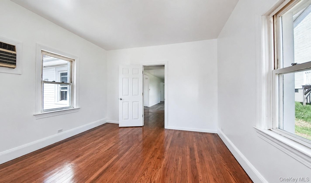 615 Smith Street - Photo 13