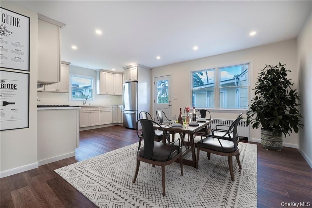 107 E Woodside Avenue - Photo 2