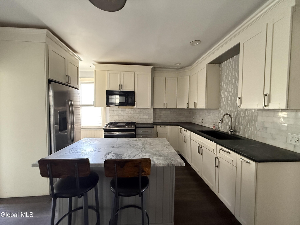 403 2nd Street - Photo 5