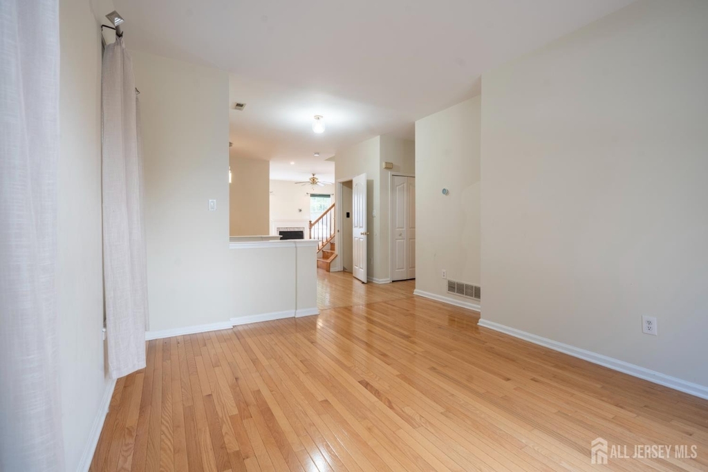 1301 Dahlia Circle - Photo 4