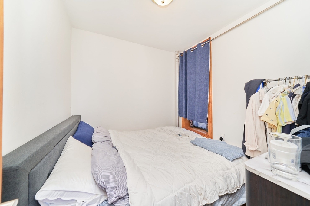 362 W 36th Street - Photo 2