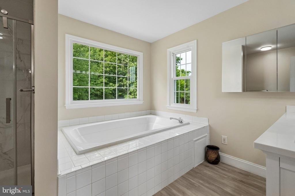 16069 Olmstead Lane - Photo 4