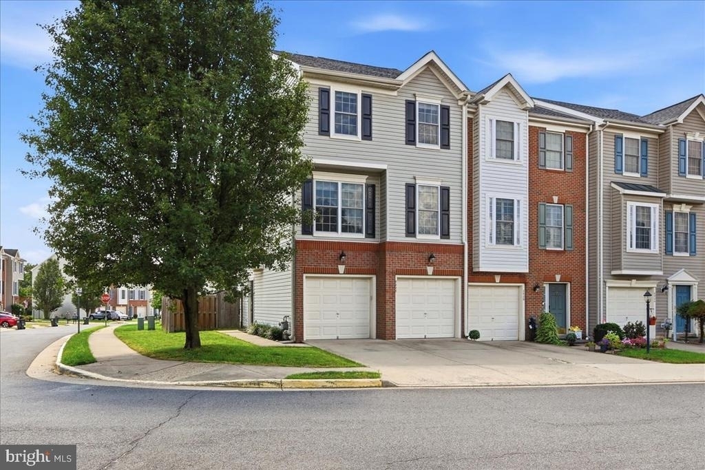 8928 Brewer Creek Place - Photo 2