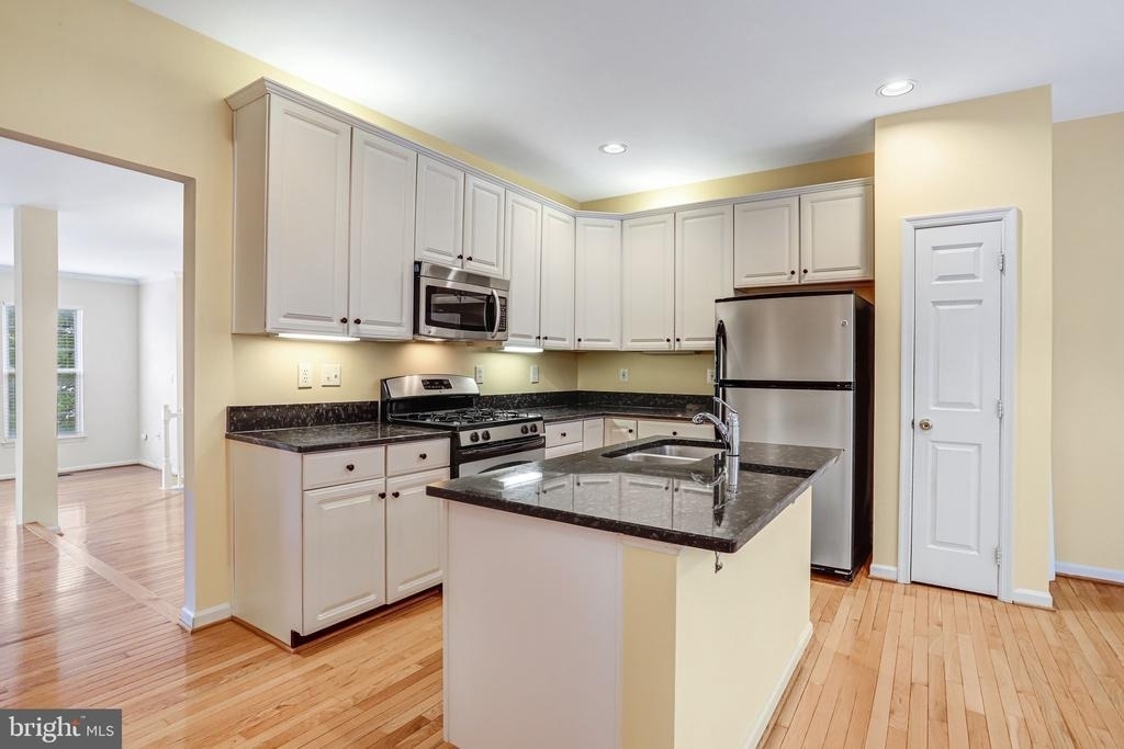 20913 Sandstone Square - Photo 15