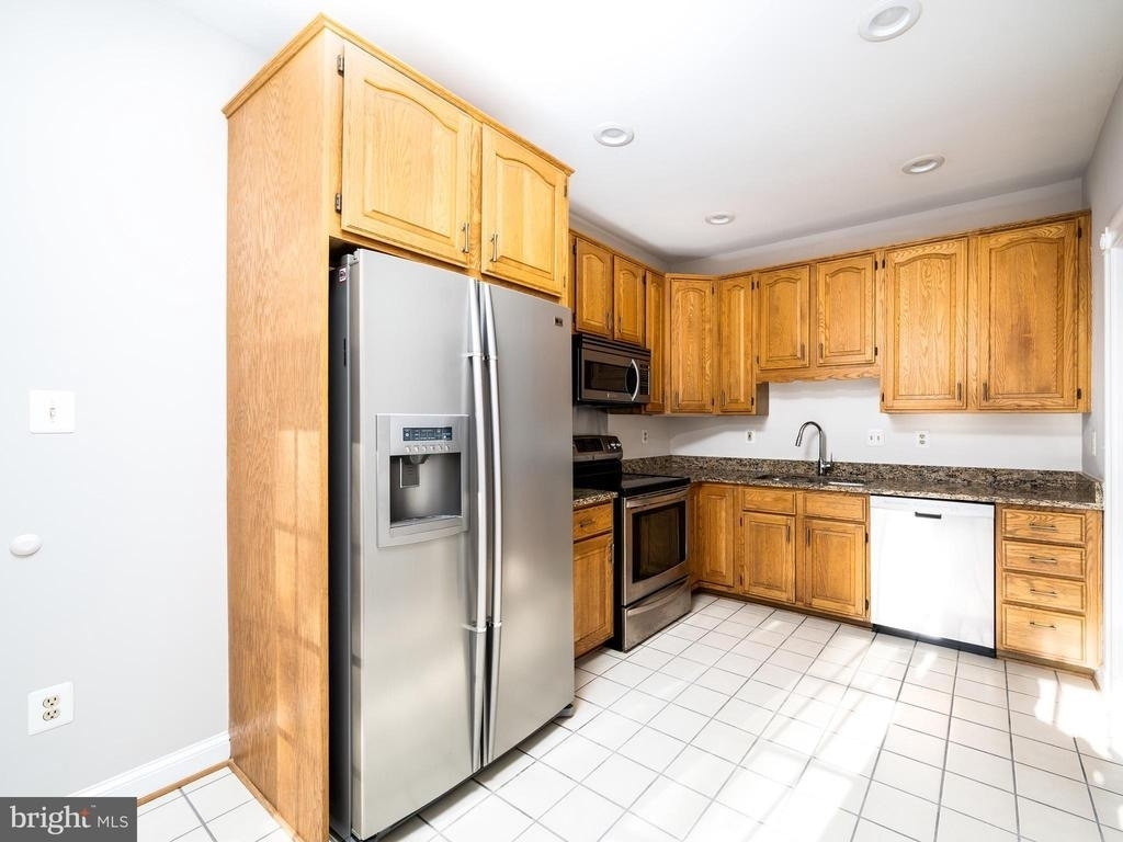 2155 Wolftrap Court - Photo 10