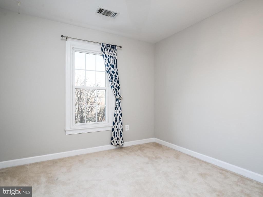 2155 Wolftrap Court - Photo 27