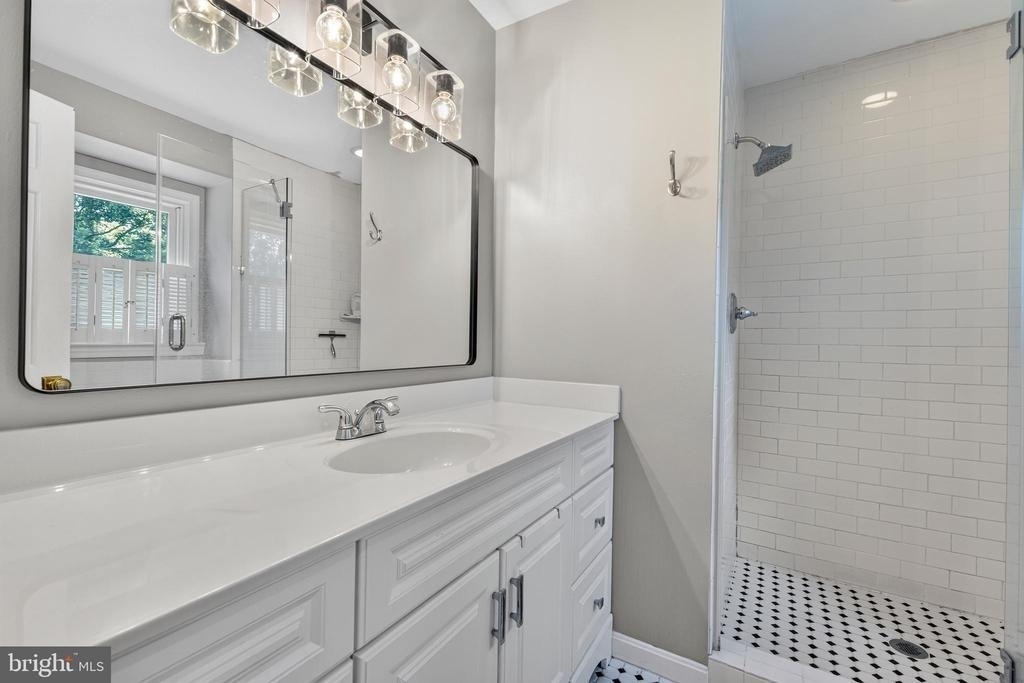 723 Forest Ridge Drive - Photo 18