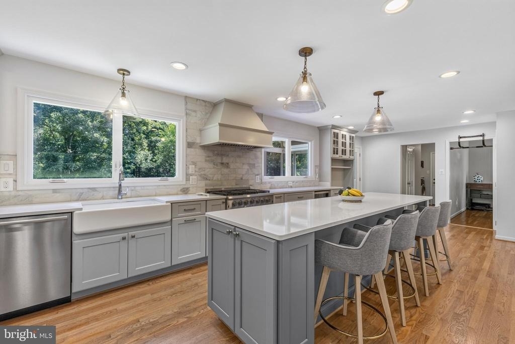 723 Forest Ridge Drive - Photo 5