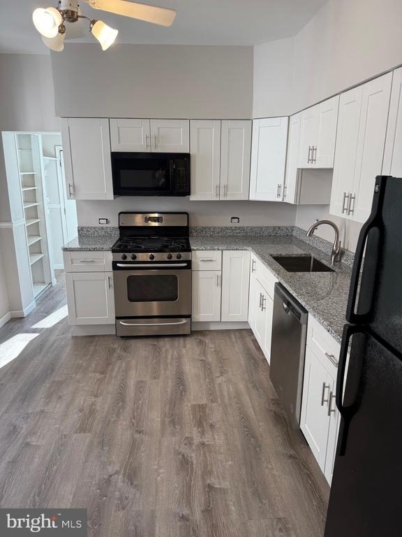 5536 Ridge Avenue - Photo 2