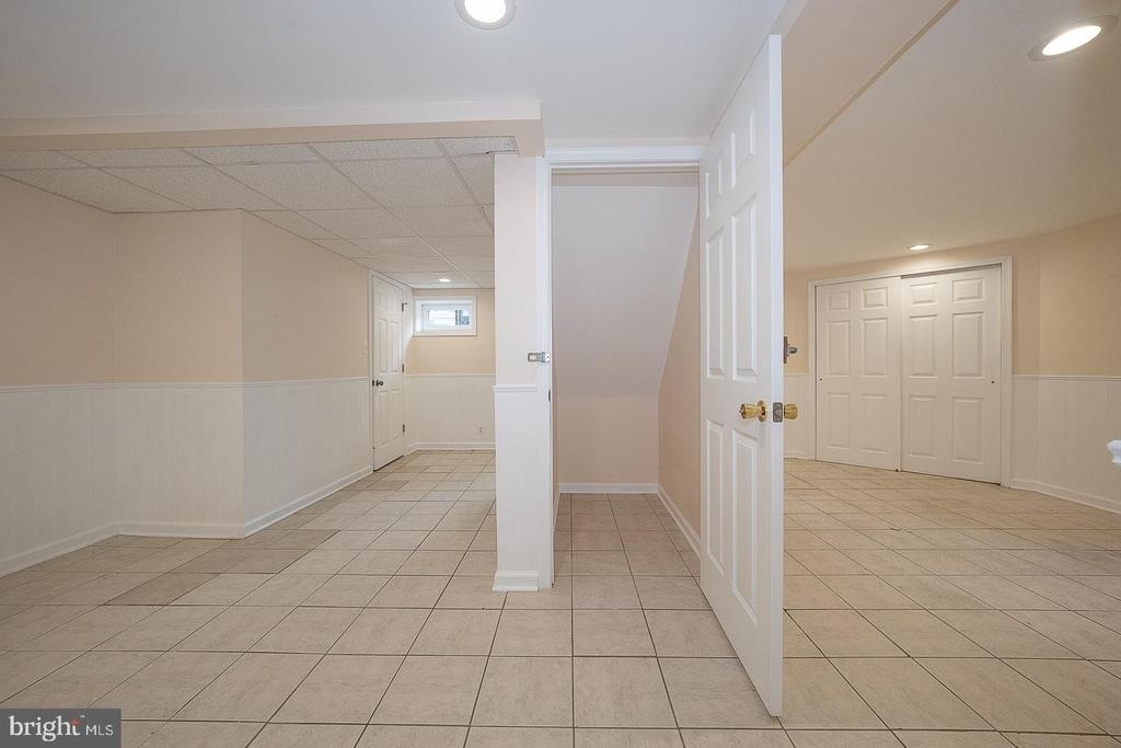 107 W Circular Avenue - Photo 62