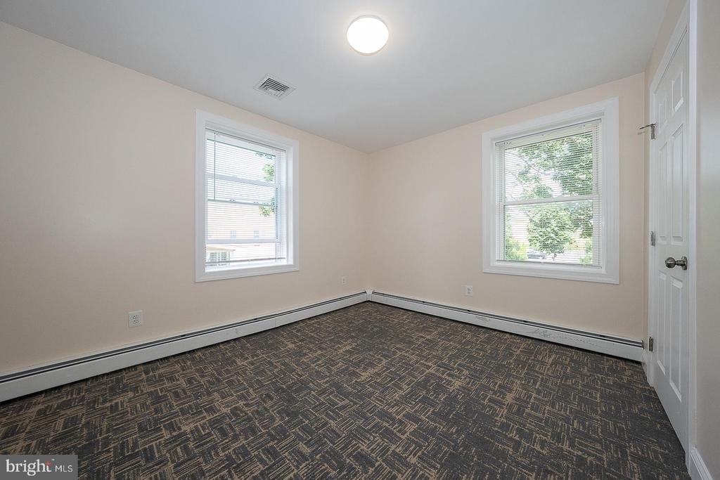 107 W Circular Avenue - Photo 31