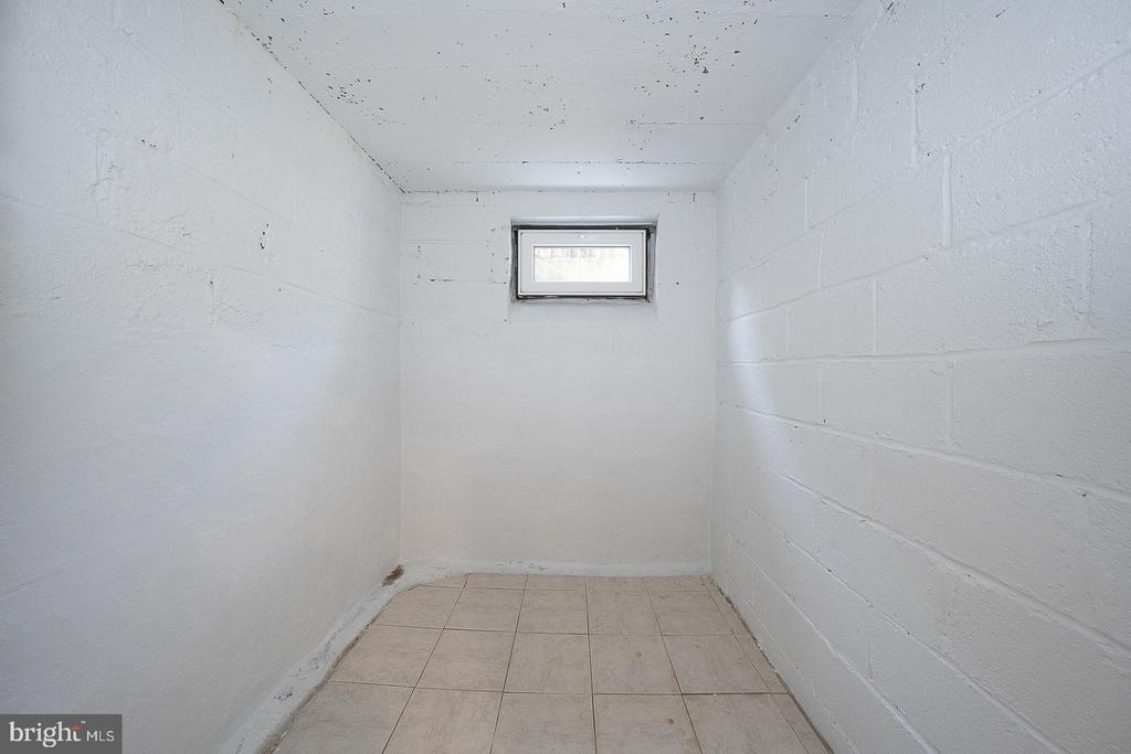 107 W Circular Avenue - Photo 57