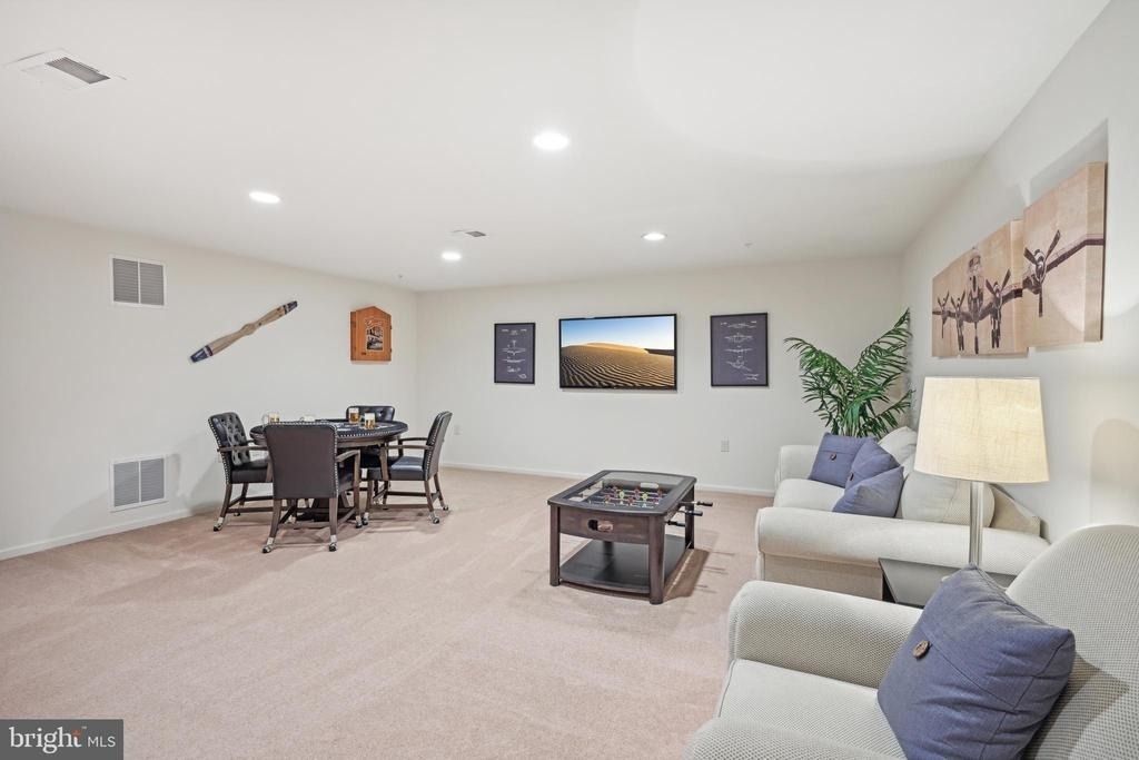 1905 Mulberry Court - Photo 4