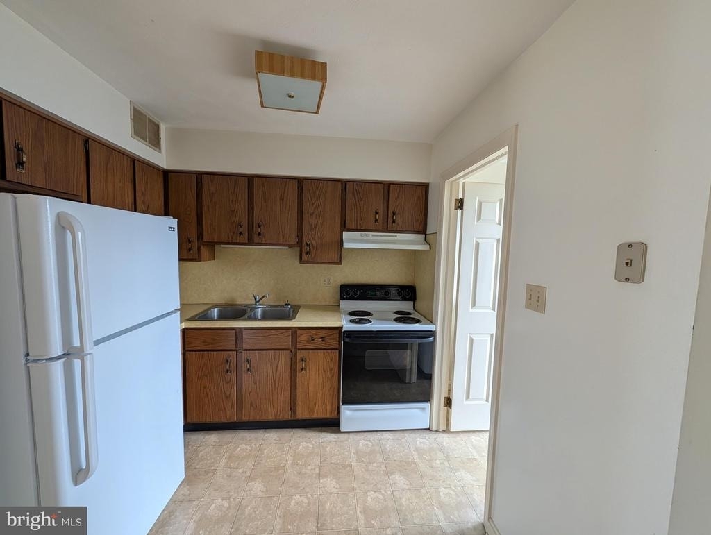 105 Ridge Avenue - Photo 7