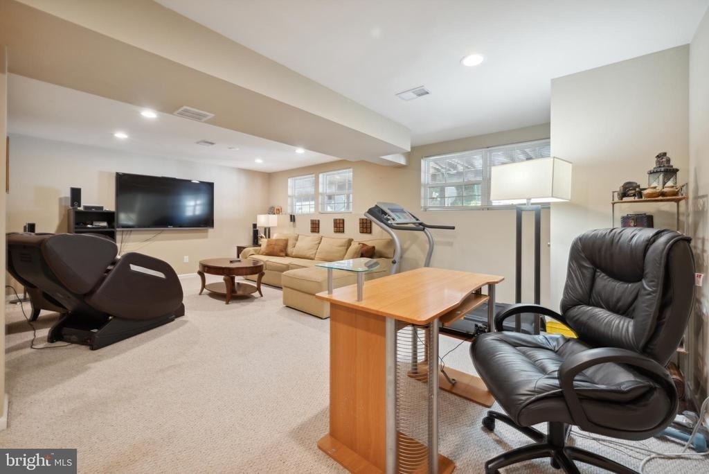 17 Stafford Drive - Photo 26