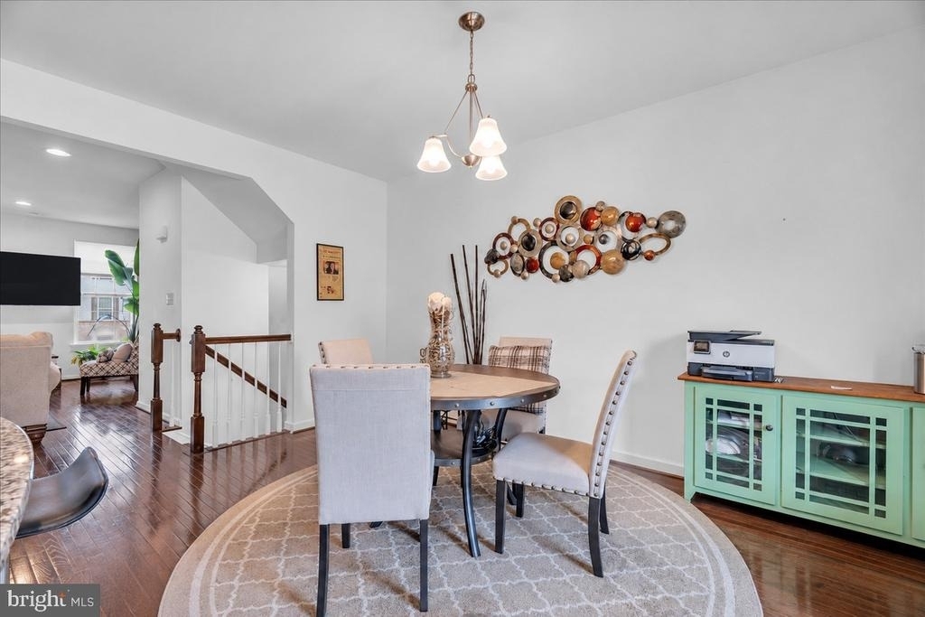111 Village Green Lane - Photo 8
