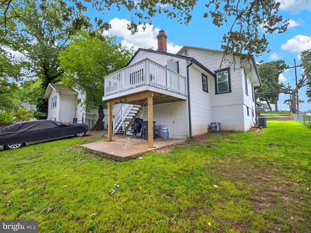 6008 Addison Road - Photo 2