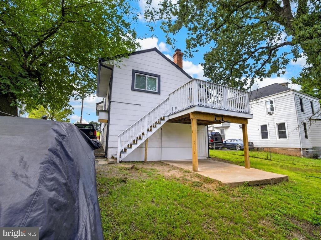 6008 Addison Road - Photo 4