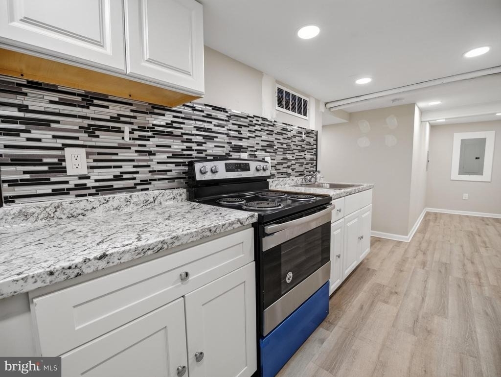 6008 Addison Road - Photo 9