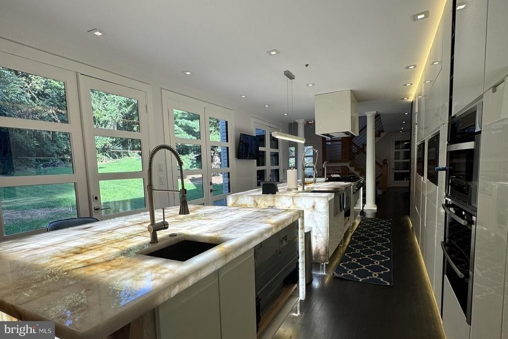 6413 Gallery Street - Photo 6