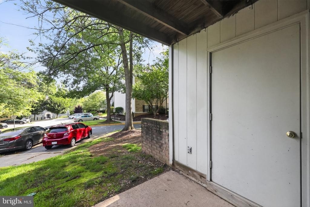 20220 Shipley Terrace - Photo 18