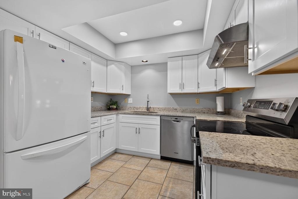 12533 Coral Grove Place - Photo 17