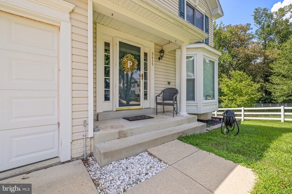 3615 Prince Edward Drive - Photo 3