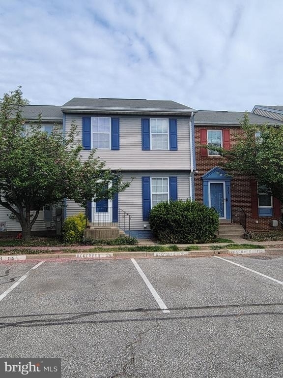 508 Kingdom Court - Photo 0