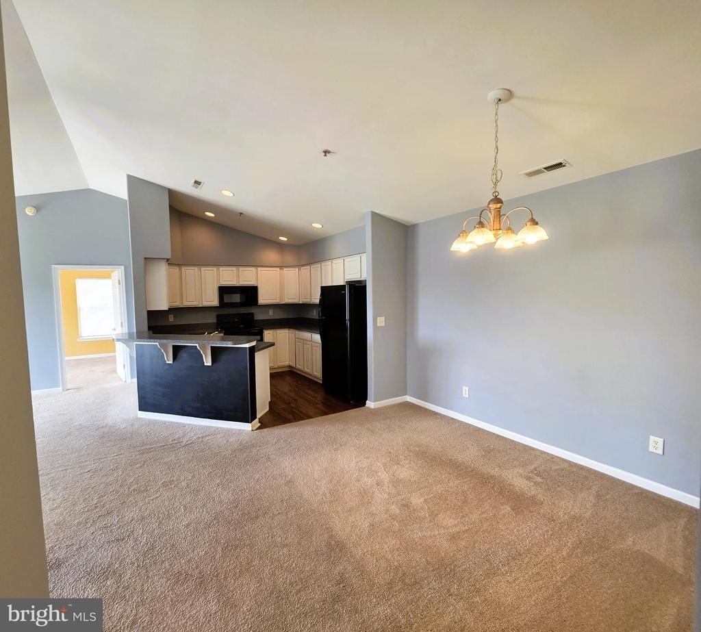 3003 Heather Drive - Photo 4