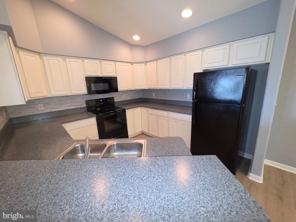 3003 Heather Drive - Photo 17