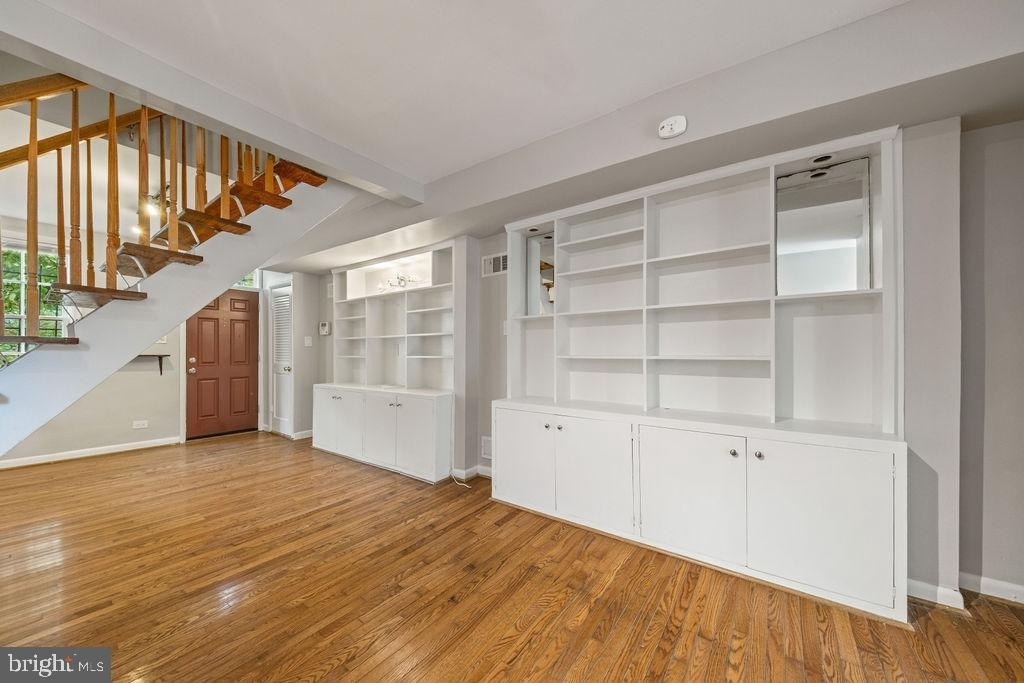 1124 C Street Ne - Photo 6