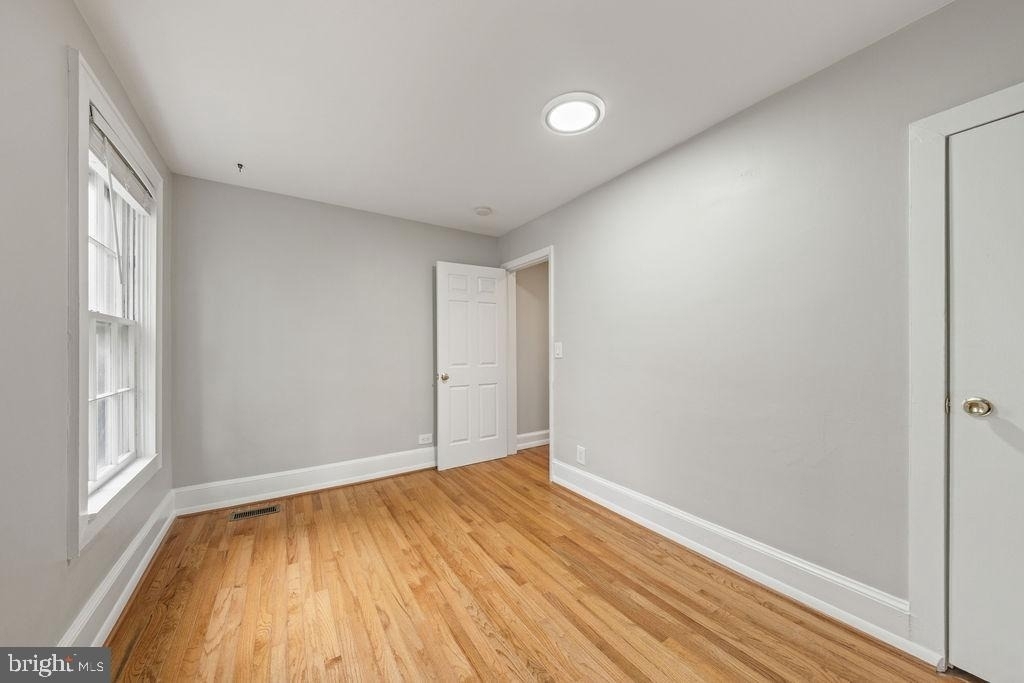 1124 C Street Ne - Photo 12