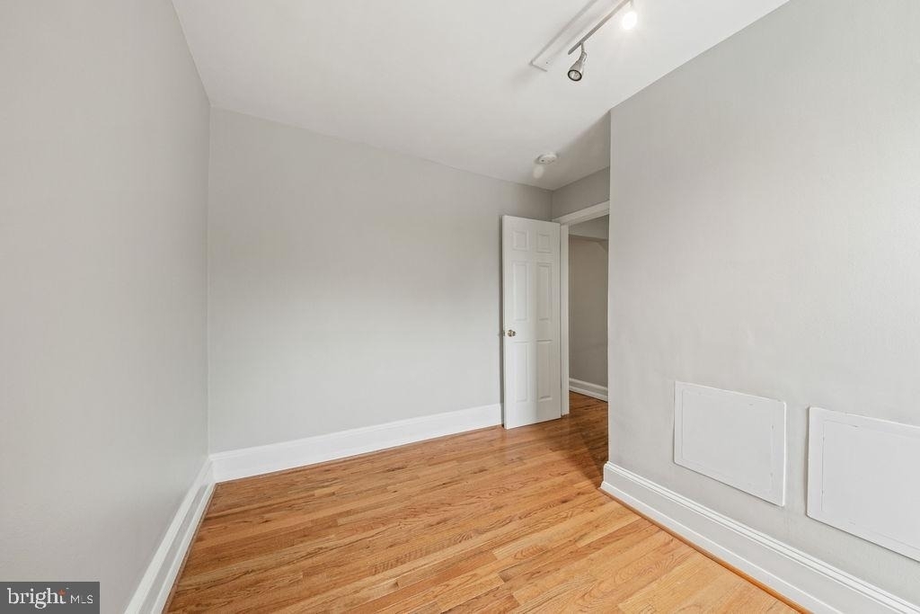 1124 C Street Ne - Photo 17