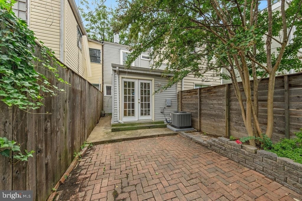 1124 C Street Ne - Photo 22