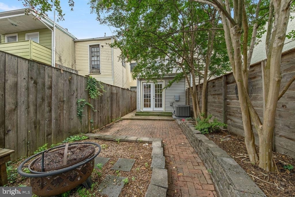 1124 C Street Ne - Photo 21