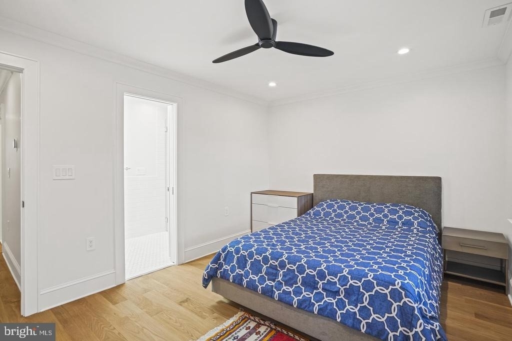 1920 35th Street Nw - Photo 18