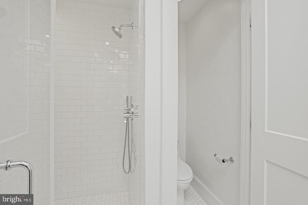 1920 35th Street Nw - Photo 22