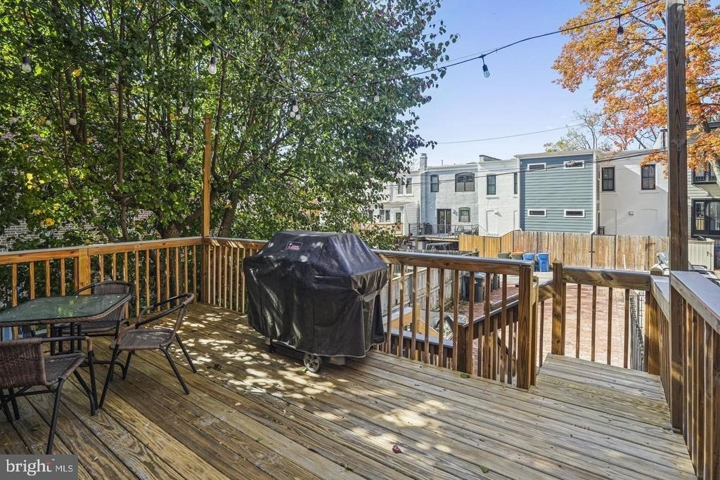 1920 35th Street Nw - Photo 9