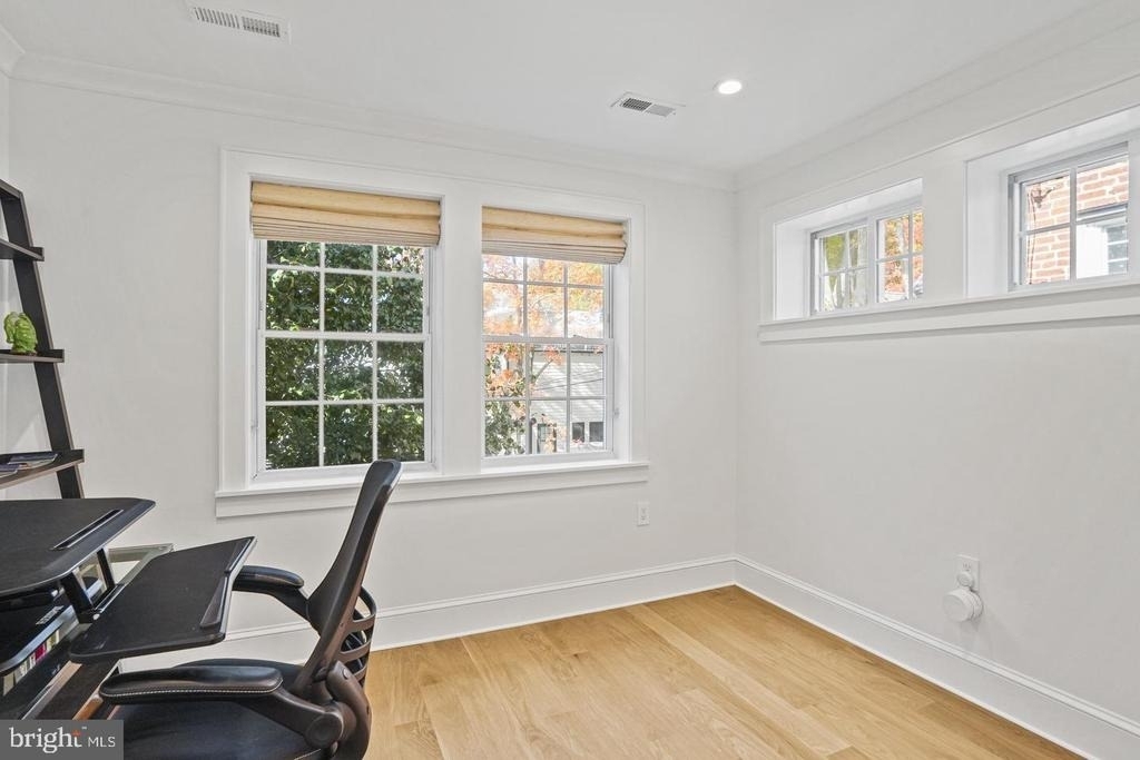 1920 35th Street Nw - Photo 27