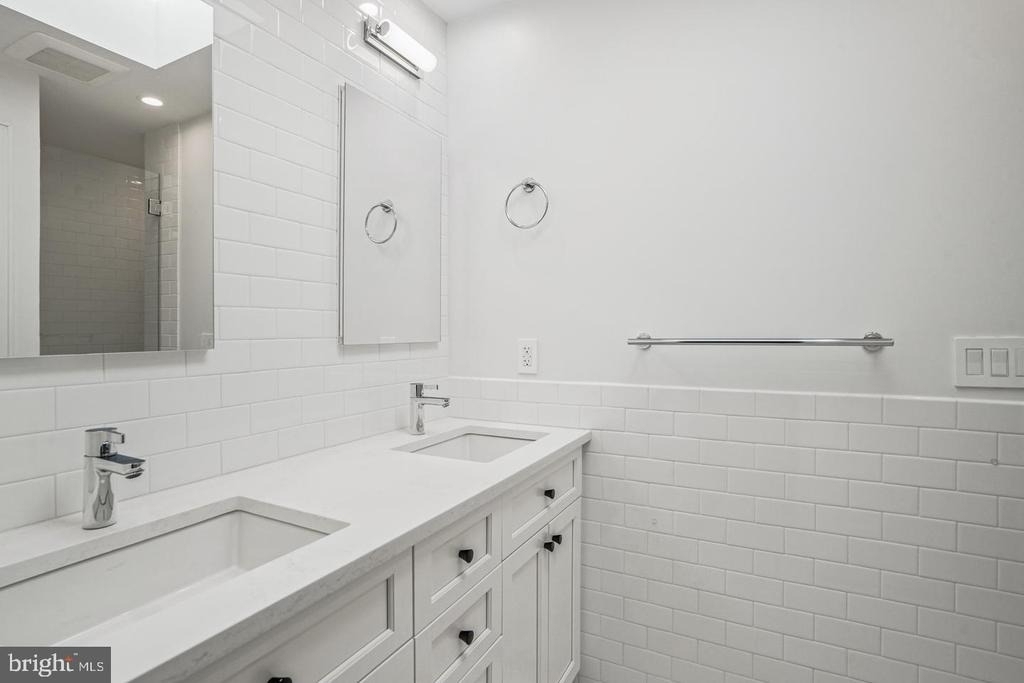 1920 35th Street Nw - Photo 20