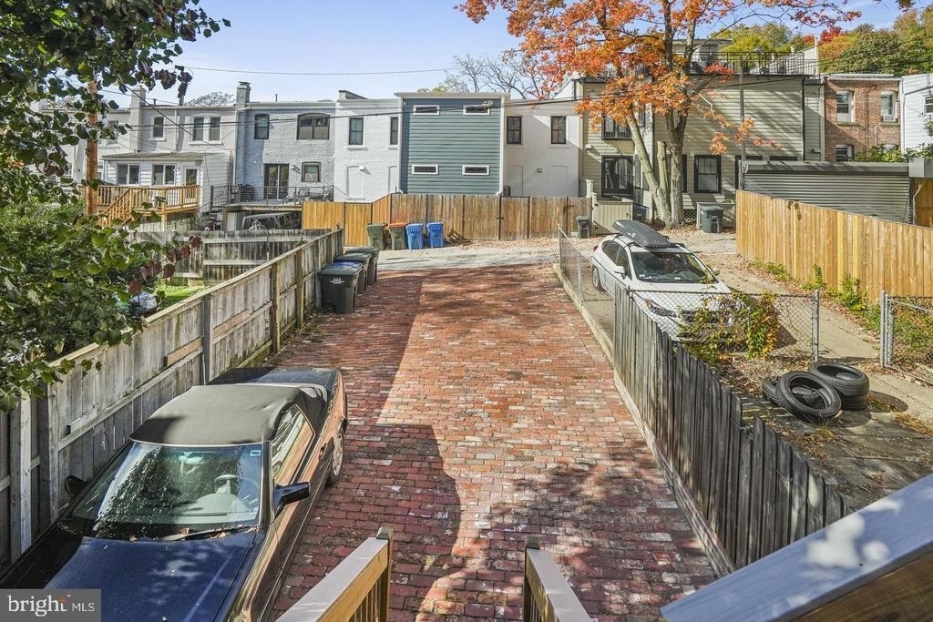 1920 35th Street Nw - Photo 10