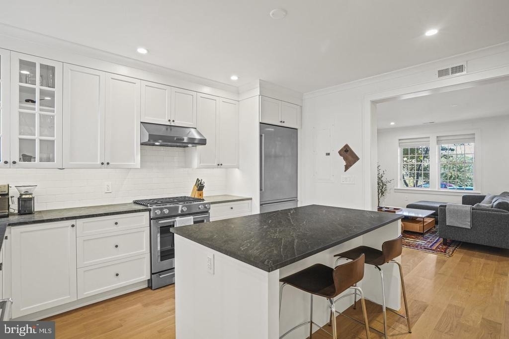1920 35th Street Nw - Photo 6