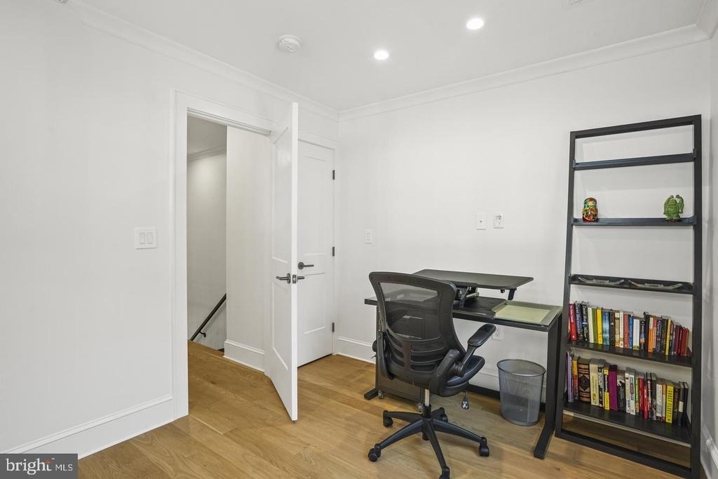 1920 35th Street Nw - Photo 28