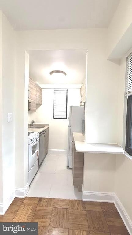 2141 I Street Nw - Photo 3