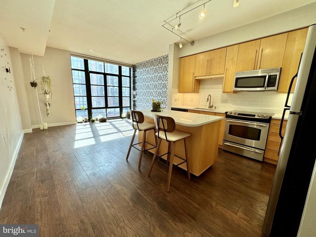 437 New York Avenue Nw - Photo 2